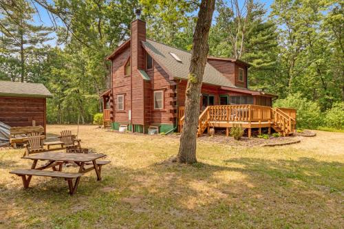 The Birdie Lodge in Arkdale, USA