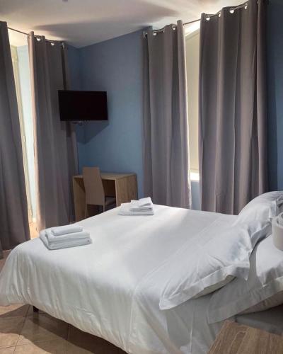 Domus Pisanelli Room Type - Large Double Room