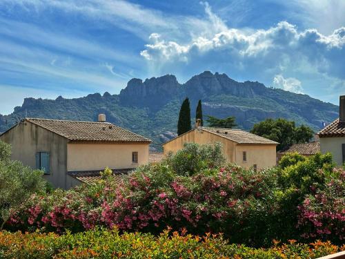 Grand T2 haut de villa calme vue sur le Rocher