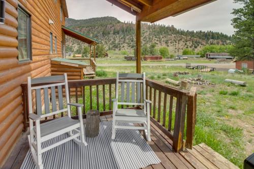 Modern South Fork Vacation Rental with Deck and Grill!