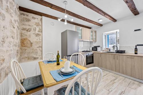 House AnaDora with pool - Zlarin in Zlarin