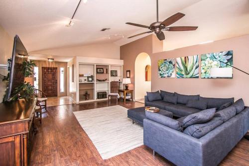 Fountain Hills with Heated Pool and Amazing Views! - image 12
