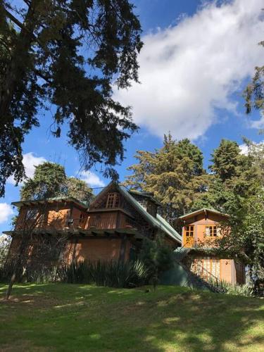 La casa de los volcanes / Volcano House