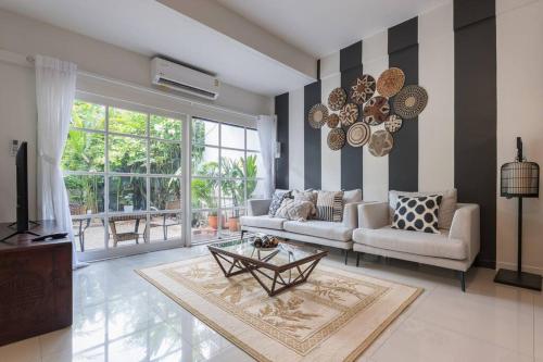 Oasis townhouse in the perfect location, Bangkok
