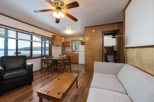 Lakeview Two-Bedroom Cottage
