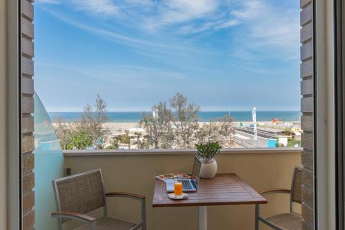 Hotel Commodore - Cervia