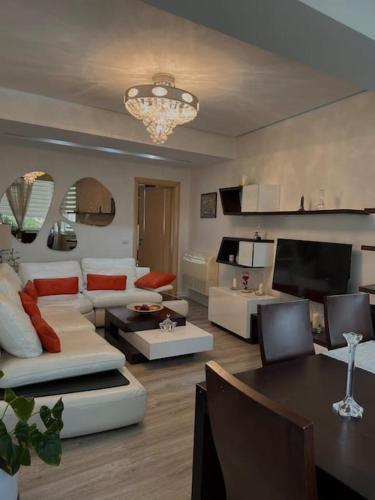 Sunshine apartment, Tirana (photo 2)
