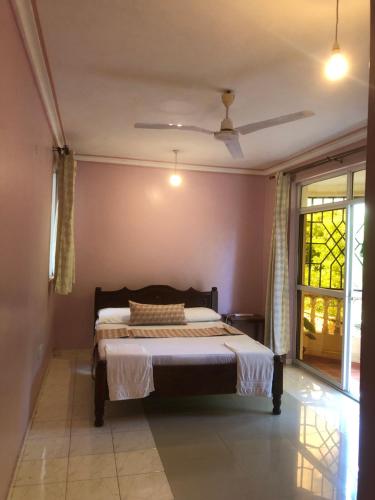 Asali Nyali Modern 2BR Apartment Affordable Stay Near Beach with WiFi Ideal for Families and Groups – khách sạn tại Biển Nyali