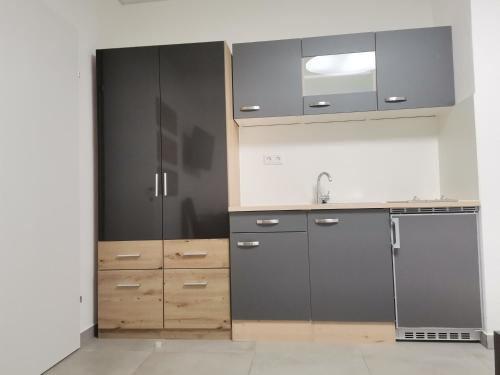 AIS Center - image 10