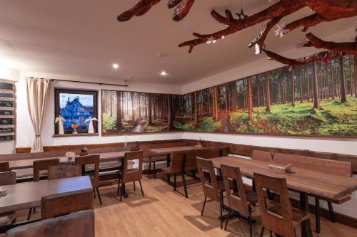 Bike Bistro a penzion U Všech andělů (Bike Bistro a penzion U Vsech andelu) in Nove Mesto pod Smrkem