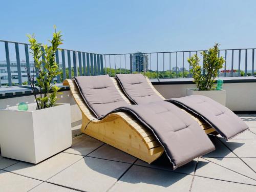  Sonnenwohnen Penthouse direkt bei U-Bahn und Therme Wien mit Top Anbindung ins Zentrum in Wien