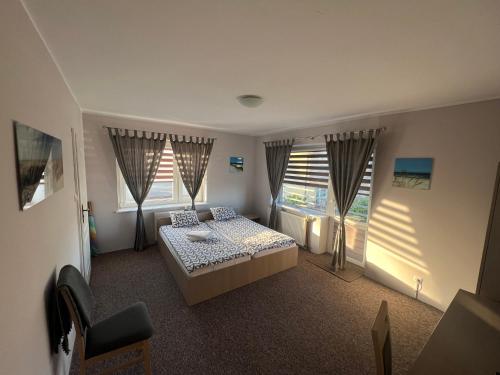 2 twin beds
