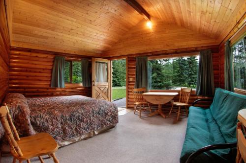 Mount Robson Lodge in Tête Jaune Cache (BC)