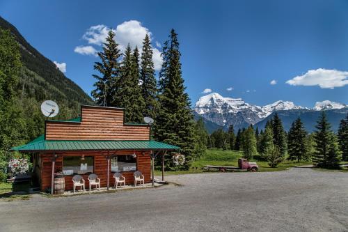 Mount Robson Lodge in Tête Jaune Cache (BC)