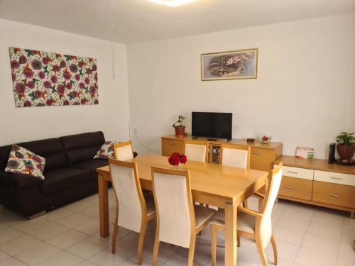 Létesítmények, Allotjament dels Ports in La Senia