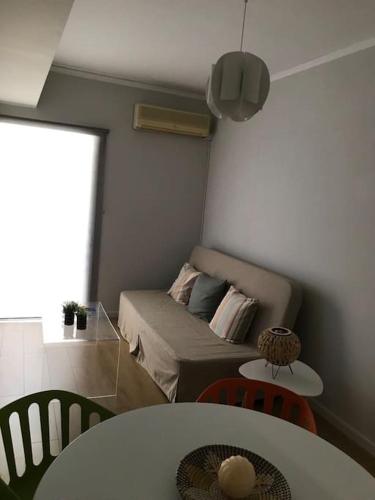 Kyparissia Cozy flat - 5mins walking from Beach