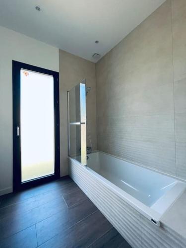 Villa Pura Vida – Magescq, KY