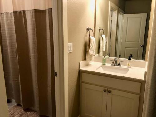2BdRm Townhouse - Dallas Allen/DFW in Allen, USA