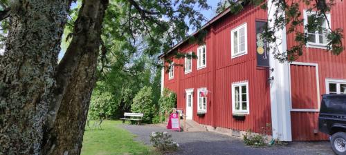 B&B Sunnemoslantliv