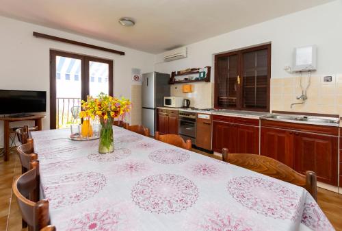 Apartments Djani - image 4