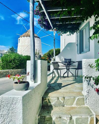  Santanna White Houses in Parikia