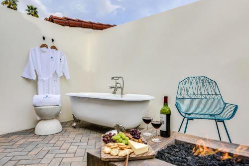 room detail thumbnail 2