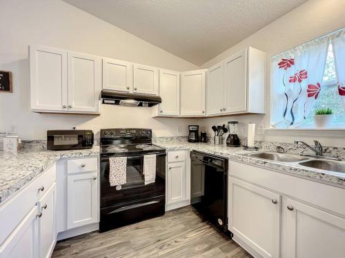 Serenity in Ocala: Your Private Retreat in Nature in Belleview, USA