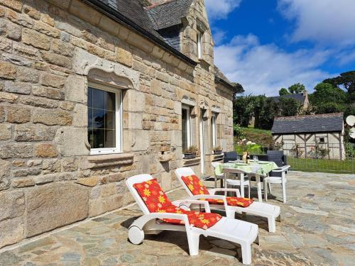 Breton granite stone house with fantastic sea views