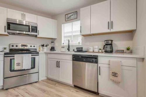 Cozy home! 16 Min away from strip and fremont, Las Vegas (photo 9)