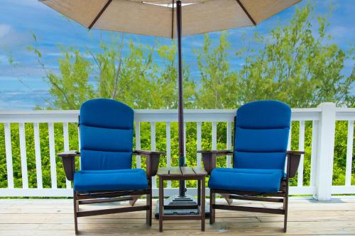 陽台/露台, Sheer Bliss BeachView Apt #1 in 喬治鎮