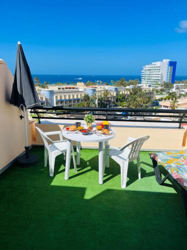 Las vistas Sea View Apartment terraza & playa 3 min