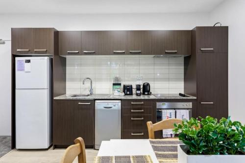 Hideaway Apartment with pool and free parking, Auckland (photo 4)