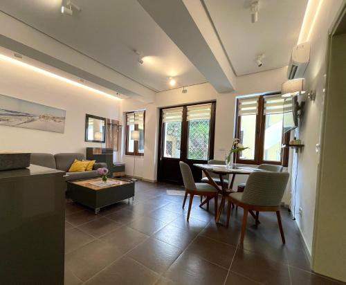 Apartment with Sea View image 5