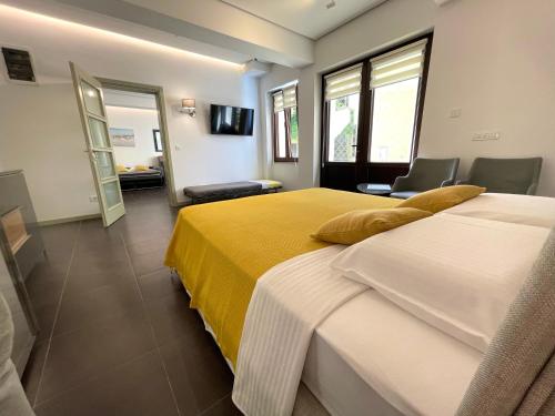 Apartment with Sea View image 9