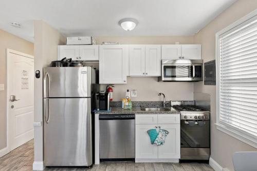 33rd Unit 3 Beach Bliss Parking Beach 2 Blocks Away in Brigantine, USA