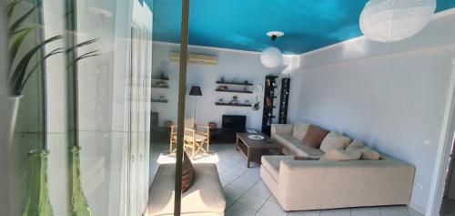  Vravrona Vacation Home next to Dolce Athens Attica Riviera! Airport shuttle in Artemida