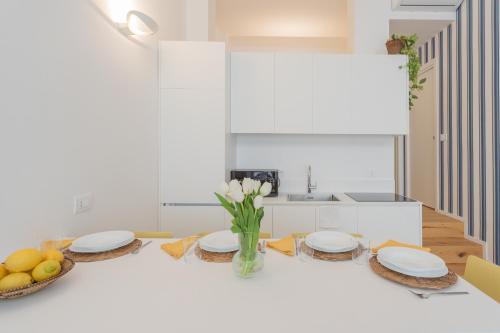 One-Bedroom Apartment image 10