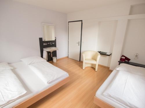 Triple Room with External Private Bathroom