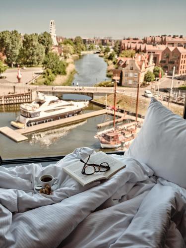 467935666 Holiday Inn Gdansk - City Centre by IHG