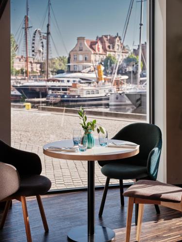 467936403 Holiday Inn Gdansk - City Centre by IHG