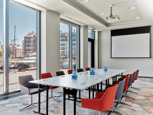 467936601 Holiday Inn Gdansk - City Centre by IHG