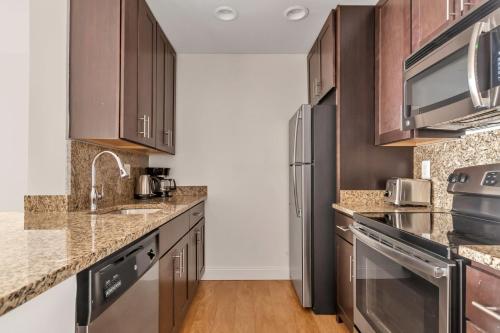 Rosslyn 1BR w WD Gym Pool 10 min to Metro WDC-355 in Arlington, USA