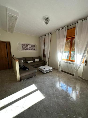  Superbe Appartement de 5 pièces avec 3 grandes chambres situé dans un jolie village in Montefalcione