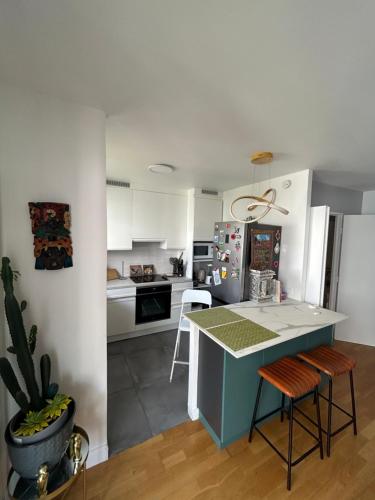 Modern apartment in Paris XXEME, Paris (photo 7)