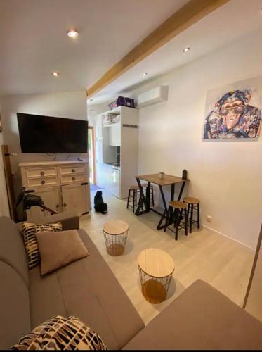 Chalet moderne en Camargue - Apartment - Villetelle