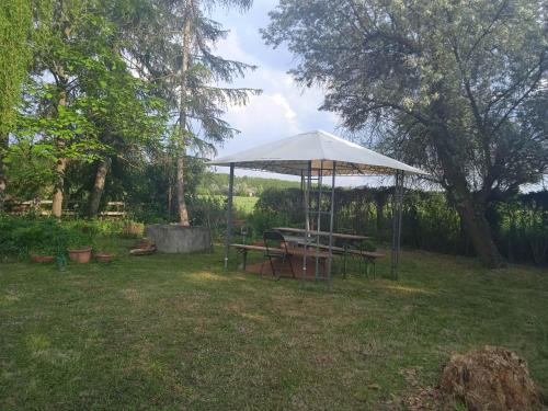 Liget Szálláshely (Liget Szallashely) in Kemecse