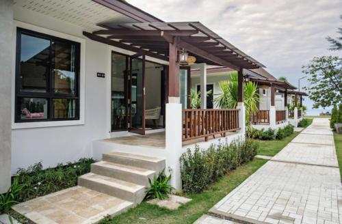 Southern Lanta Resort Room Type - Deluxe Villa
