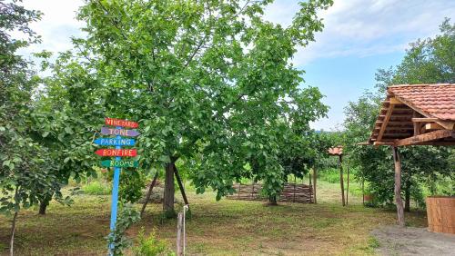 Garden, VELI, Guest House & Brewery in Zemo Alvani