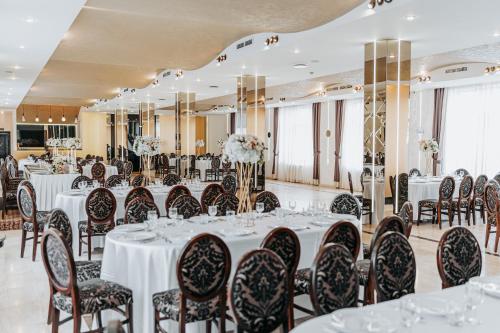 Hotel Bliss - image 2