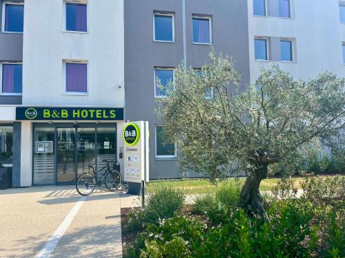 B&B HOTEL Lyon Aéroport Saint-Quentin-Fallavier - Hotel